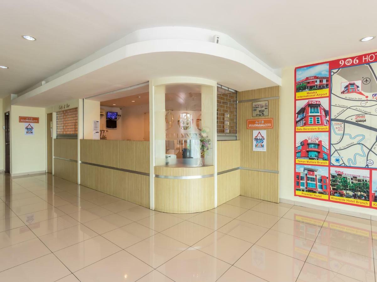 Отель Oyo 1158 906 Airport Малакка Экстерьер фото